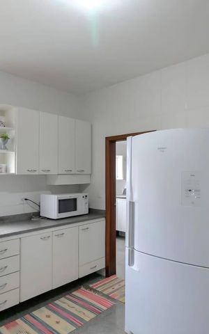 Apartamento à venda com 140m², 4 quartos e 2 vagas Apartamento à venda com 140m², 4 quartos e 2 vagasCozinha
