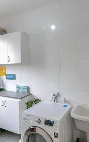 Apartamento à venda com 140m², 4 quartos e 2 vagas Apartamento à venda com 140m², 4 quartos e 2 vagasLAVANDERIA E QUARTO DE SERVIÇO