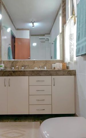 Apartamento à venda com 140m², 4 quartos e 2 vagas Apartamento à venda com 140m², 4 quartos e 2 vagasSuíte - Banheiro