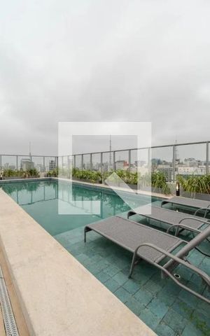Studio à venda com 31m², 1 quarto e sem vaga Studio à venda com 31m², 1 quarto e sem vagaÁrea comum - Piscina