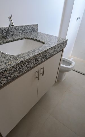 Casa de condomínio para alugar com 200m², 4 quartos e 2 vagas