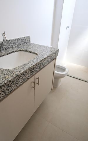 Casa de condomínio para alugar com 200m², 4 quartos e 2 vagas
