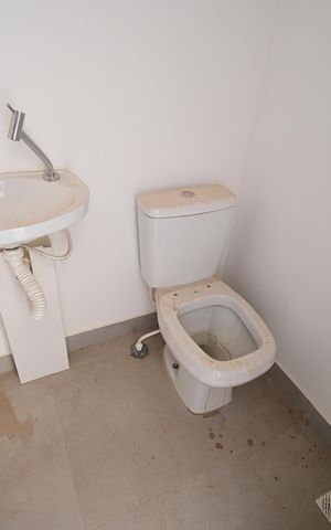 Casa de condomínio para alugar com 200m², 4 quartos e 2 vagas