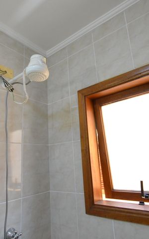 Casa para alugar com 163m², 3 quartos e 3 vagasBanheiro Social
