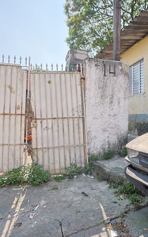 Casa para alugar com 60m², 2 quartos e 1 vagaFachada