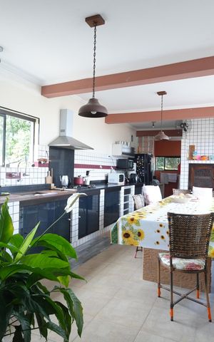Casa para alugar com 656m², 3 quartos e 4 vagasCozinha