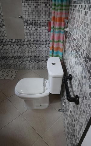 Casa para alugar com 656m², 3 quartos e 4 vagasBanheiro da Suíte