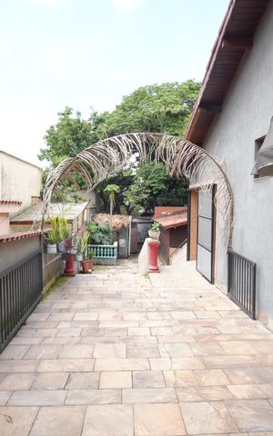 Casa para alugar com 656m², 3 quartos e 4 vagasQuintal