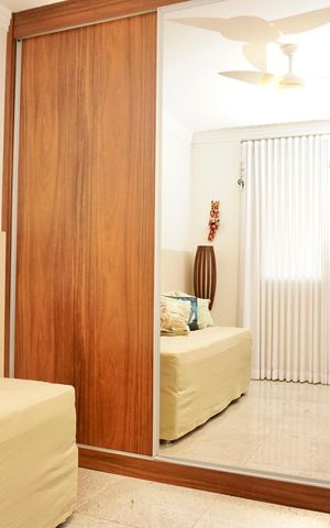 Casa à venda com 330m², 5 quartos e 4 vagas Casa à venda com 330m², 5 quartos e 4 vagasQuarto 2