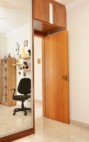 Casa à venda com 330m², 5 quartos e 4 vagas Casa à venda com 330m², 5 quartos e 4 vagasQuarto 2