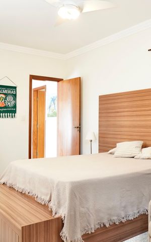 Casa à venda com 330m², 5 quartos e 4 vagas Casa à venda com 330m², 5 quartos e 4 vagasSuíte 2