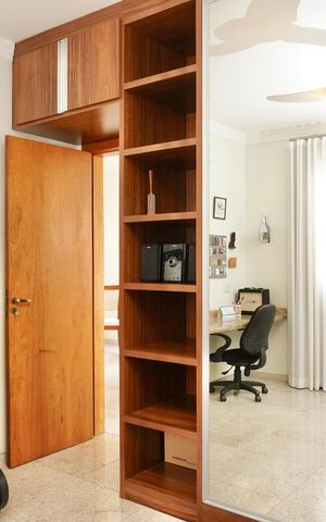 Casa à venda com 330m², 5 quartos e 4 vagas Casa à venda com 330m², 5 quartos e 4 vagasQuarto 3