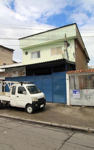 Casa para alugar com 60m², 2 quartos e 1 vagaFachada 
