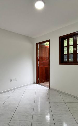 Casa à venda com 80m², 2 quartos e 1 vaga