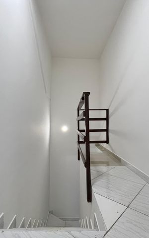 Casa à venda com 80m², 2 quartos e 1 vaga