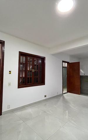 Casa à venda com 80m², 2 quartos e 1 vaga