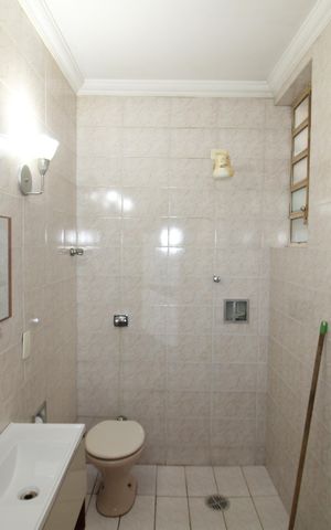 Casa para alugar com 170m², 2 quartos e 1 vagaBanheiro 2
