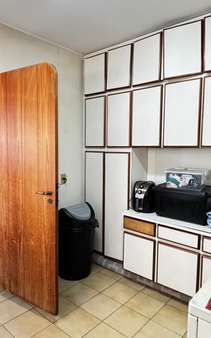 Apartamento à venda com 160m², 3 quartos e 2 vagas Apartamento à venda com 160m², 3 quartos e 2 vagasArea de Serviço