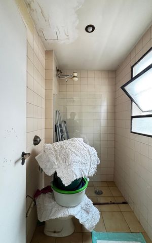 Apartamento à venda com 160m², 3 quartos e 2 vagas Apartamento à venda com 160m², 3 quartos e 2 vagasArea de Serviço - Banheiro