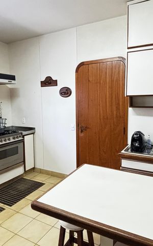 Apartamento à venda com 160m², 3 quartos e 2 vagas Apartamento à venda com 160m², 3 quartos e 2 vagasCozinha