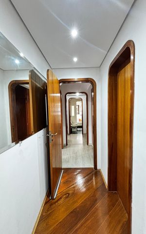 Apartamento à venda com 160m², 3 quartos e 2 vagas Apartamento à venda com 160m², 3 quartos e 2 vagasCorredor
