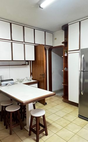 Apartamento à venda com 160m², 3 quartos e 2 vagas Apartamento à venda com 160m², 3 quartos e 2 vagasCozinha