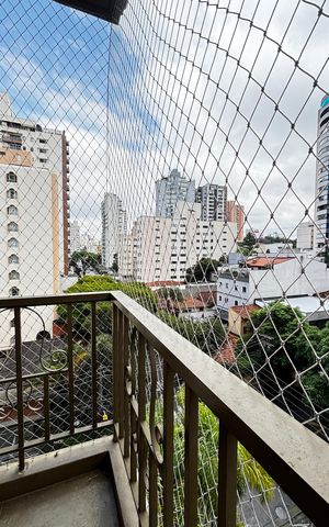 Apartamento à venda com 160m², 3 quartos e 2 vagas Apartamento à venda com 160m², 3 quartos e 2 vagasQuarto 2 Varanda