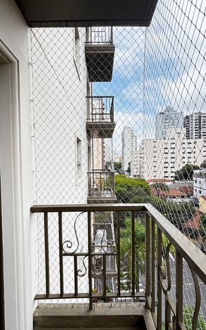 Apartamento à venda com 160m², 3 quartos e 2 vagas Apartamento à venda com 160m², 3 quartos e 2 vagasSuite Varanda
