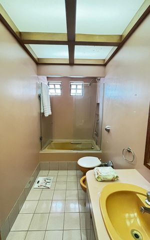 Apartamento à venda com 160m², 3 quartos e 2 vagas Apartamento à venda com 160m², 3 quartos e 2 vagasBanheiro da Suíte