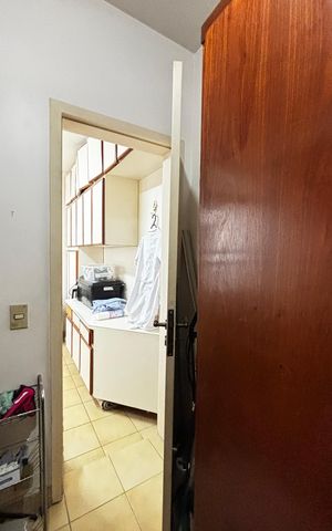Apartamento à venda com 160m², 3 quartos e 2 vagas Apartamento à venda com 160m², 3 quartos e 2 vagasArea de Serviço - Despensa