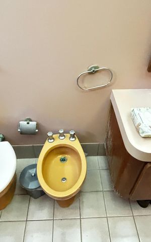 Apartamento à venda com 160m², 3 quartos e 2 vagas Apartamento à venda com 160m², 3 quartos e 2 vagasBanheiro da Suíte
