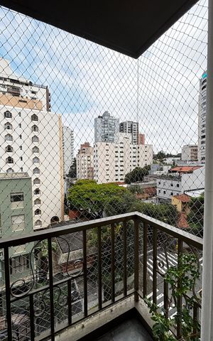 Apartamento à venda com 160m², 3 quartos e 2 vagas Apartamento à venda com 160m², 3 quartos e 2 vagasSala Varanda