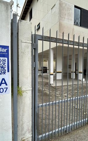 Apartamento para alugar com 184m², 5 quartos e 2 vagas Apartamento para alugar com 184m², 5 quartos e 2 vagasPlaca