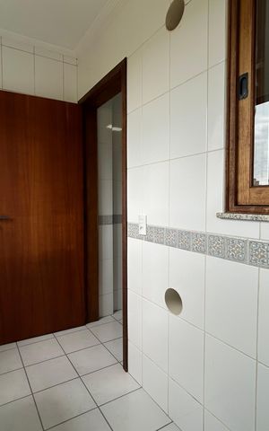 Apartamento para alugar com 184m², 5 quartos e 2 vagas Apartamento para alugar com 184m², 5 quartos e 2 vagasÁrea de Serviço