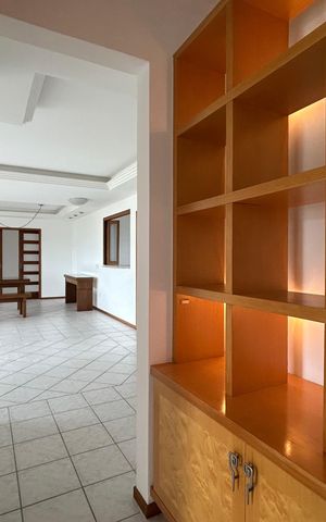 Apartamento para alugar com 184m², 5 quartos e 2 vagas Apartamento para alugar com 184m², 5 quartos e 2 vagasCorredor quartos
