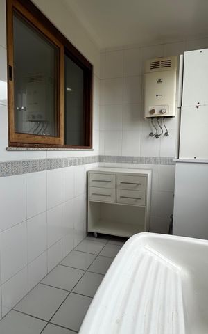 Apartamento para alugar com 184m², 5 quartos e 2 vagas Apartamento para alugar com 184m², 5 quartos e 2 vagasÁrea de Serviço