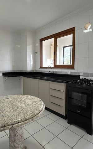Apartamento para alugar com 184m², 5 quartos e 2 vagas Apartamento para alugar com 184m², 5 quartos e 2 vagasCozinha