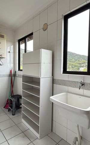 Apartamento para alugar com 184m², 5 quartos e 2 vagas Apartamento para alugar com 184m², 5 quartos e 2 vagasÁrea de Serviço