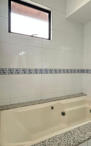 Apartamento para alugar com 184m², 5 quartos e 2 vagas Apartamento para alugar com 184m², 5 quartos e 2 vagasBanheiro suíte 2