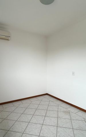 Apartamento para alugar com 184m², 5 quartos e 2 vagas Apartamento para alugar com 184m², 5 quartos e 2 vagasQuarto 3