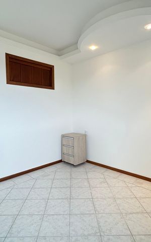 Apartamento para alugar com 184m², 5 quartos e 2 vagas Apartamento para alugar com 184m², 5 quartos e 2 vagasSuíte 2