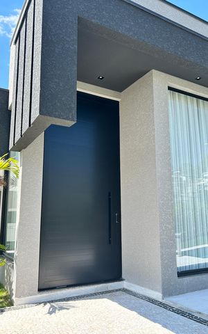 Casa de condomínio à venda com 228m², 3 quartos e 3 vagasFachada