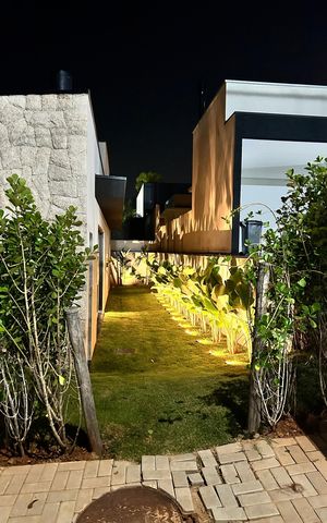 Casa de condomínio à venda com 228m², 3 quartos e 3 vagasÁrea externa