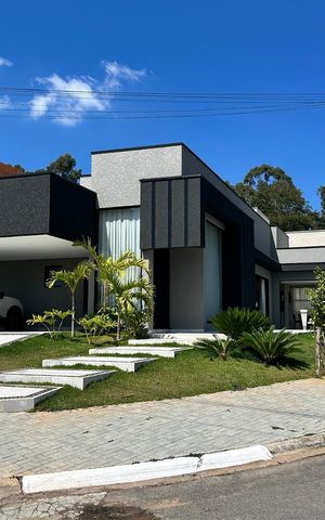 Casa de condomínio à venda com 228m², 3 quartos e 3 vagasFachada
