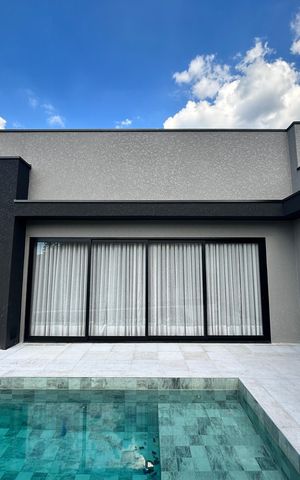 Casa de condomínio à venda com 228m², 3 quartos e 3 vagasFachada