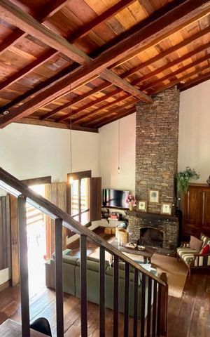 Casa de condomínio à venda com 250m², 4 quartos e 6 vagas