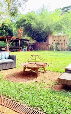 Casa de condomínio à venda com 250m², 4 quartos e 6 vagas