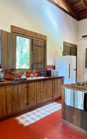 Casa de condomínio à venda com 250m², 4 quartos e 6 vagas