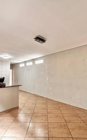 Casa para alugar com 116m², 2 quartos e 1 vaga Casa para alugar com 116m², 2 quartos e 1 vagaSala
