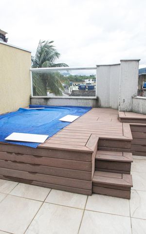 Casa à venda com 178m², 3 quartos e 2 vagasPiscina